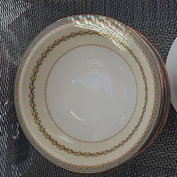 Vintage Alden by Meito Elegant Dinnerware 6 Gold Trim, Aqua Band Fruit/Dessert - Picture 3 of 7